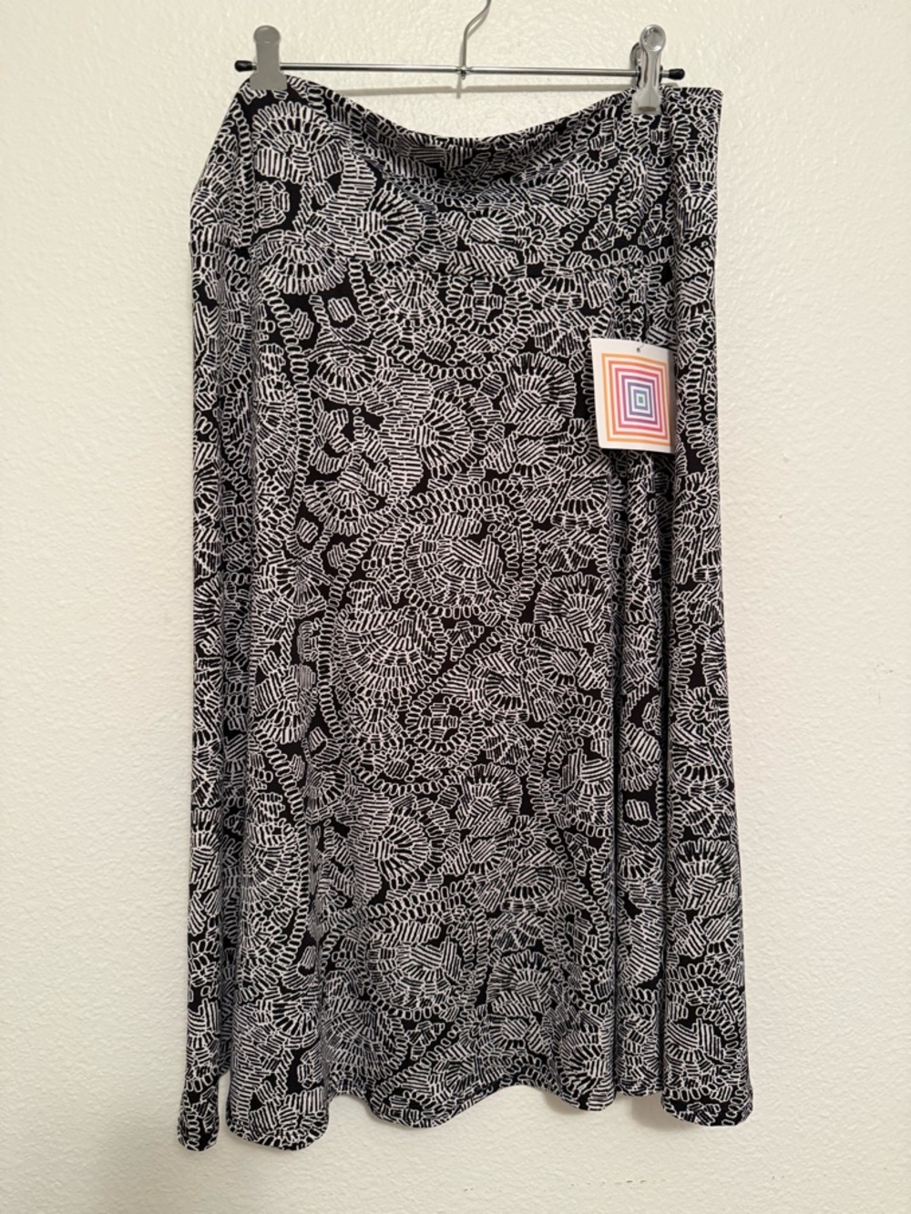 NWT LuLaRoe Black and White Print Azure Skirt sizeXL